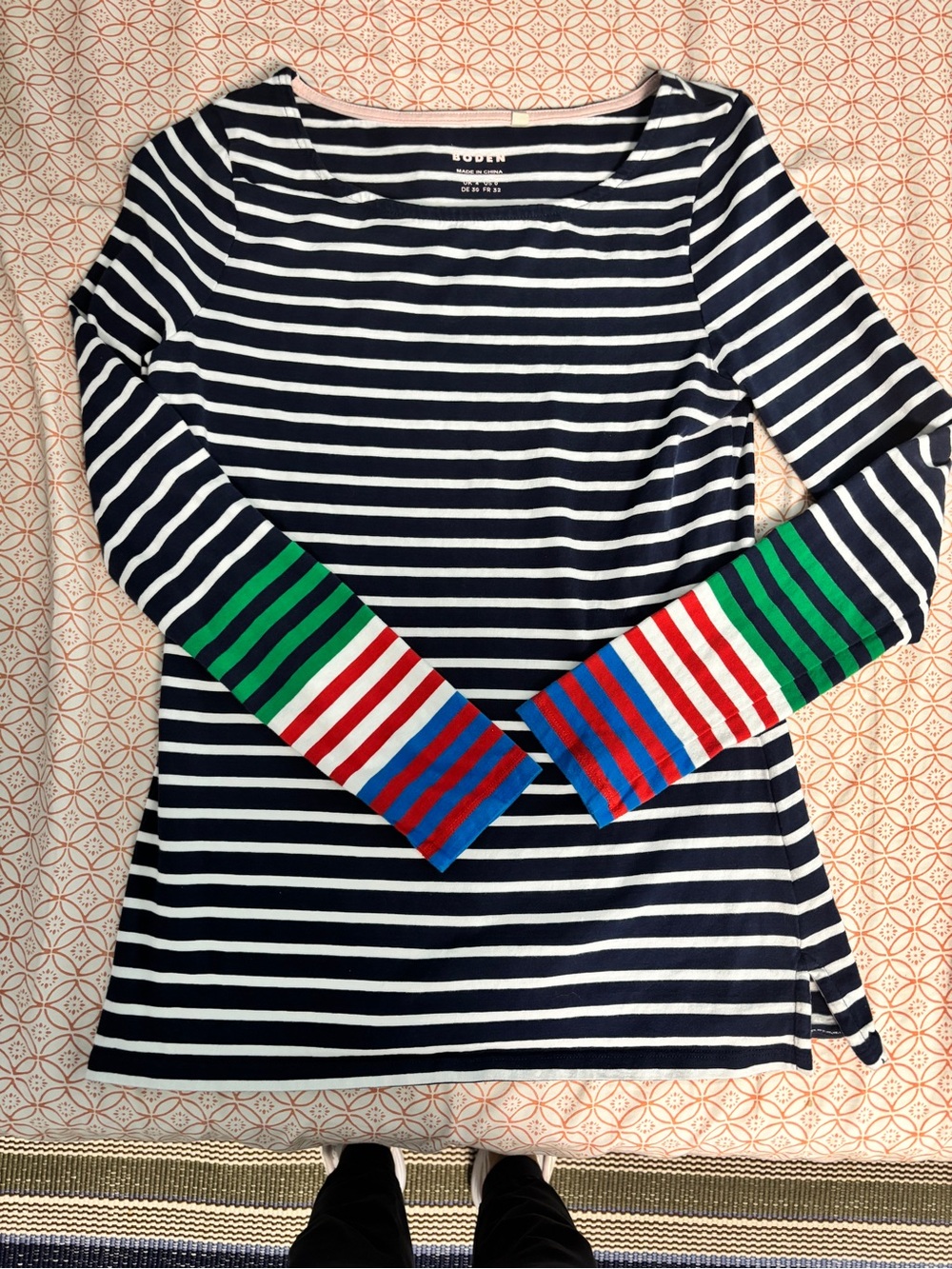 Boden navy stripe long sleeve top w/multicolor cuffs sz 0 excellent condition